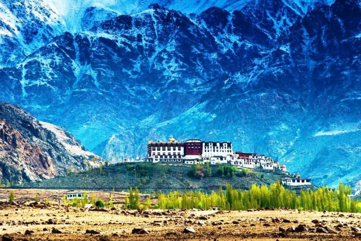 Srinagar Ladakh Manali Road Trip - Jeep Safari package