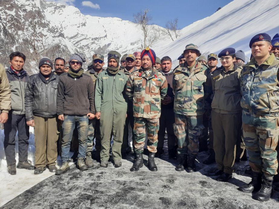 BRO organized puja for safety of men and machines at Rahla fall before starting snow clearance on Manali Leh road