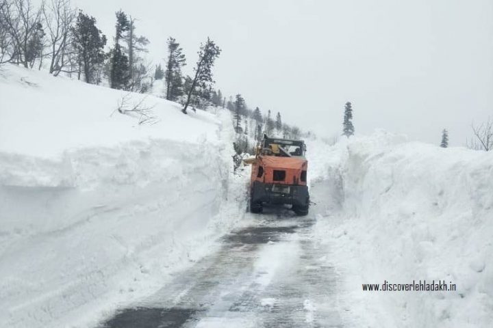 Clearing snow from Manali Leh highay