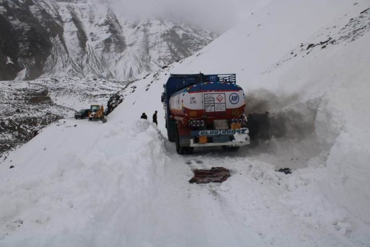 An oil tanker near Rohtang pass