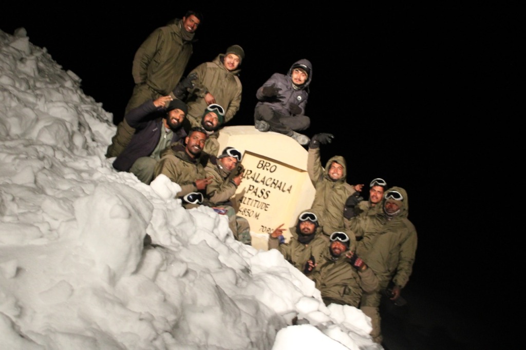 BRO jawans at Baralacha pass