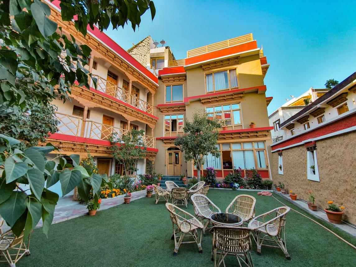 Hotel The Auspicious